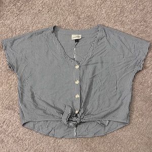 Universal Thread Lightweight Striped Crop Top L